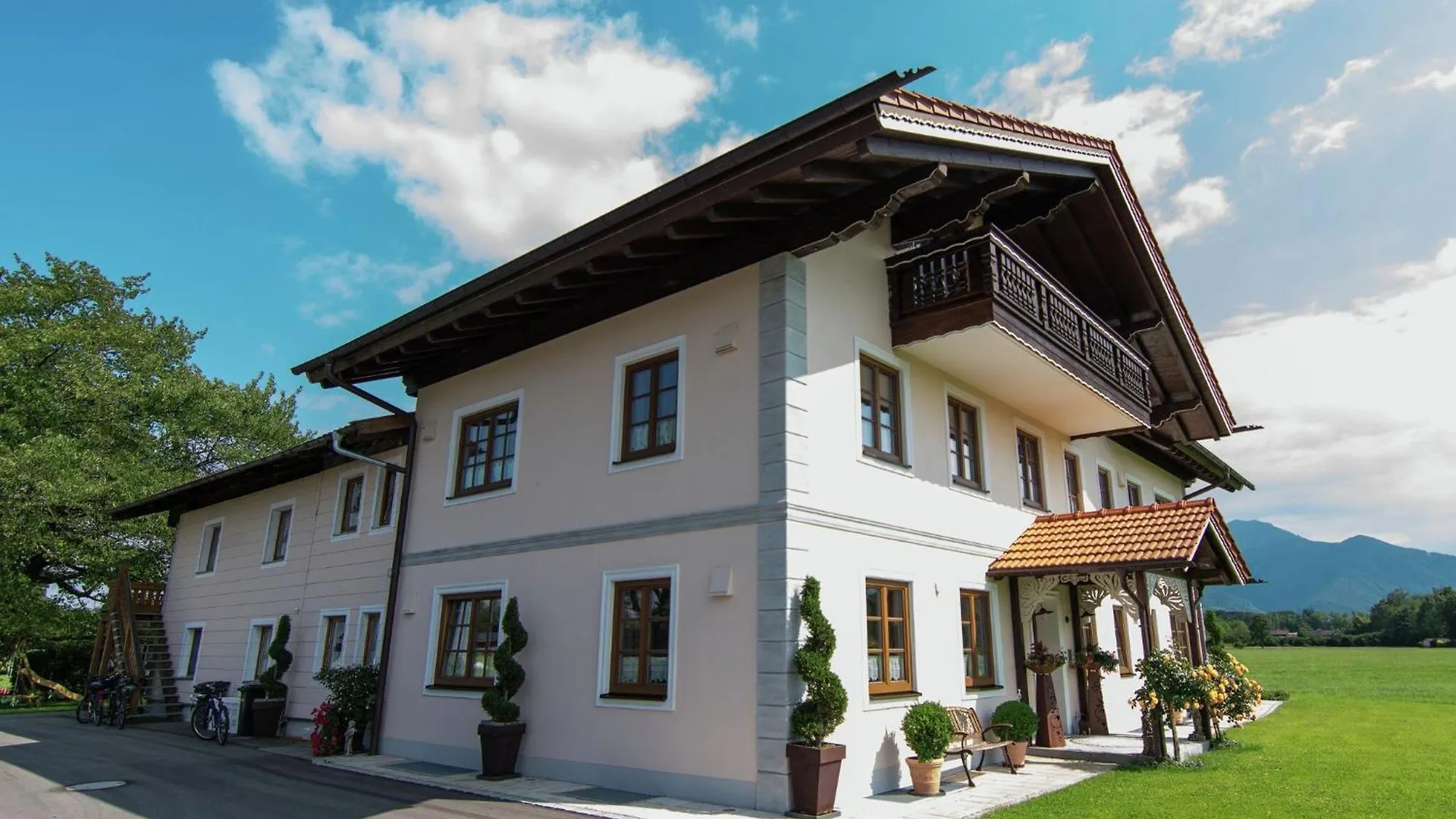Holiday Home In Feldwies Near The Ski Area Ubersee