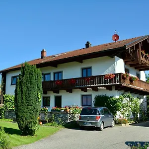 Apartment Am Chiemsee, Übersee